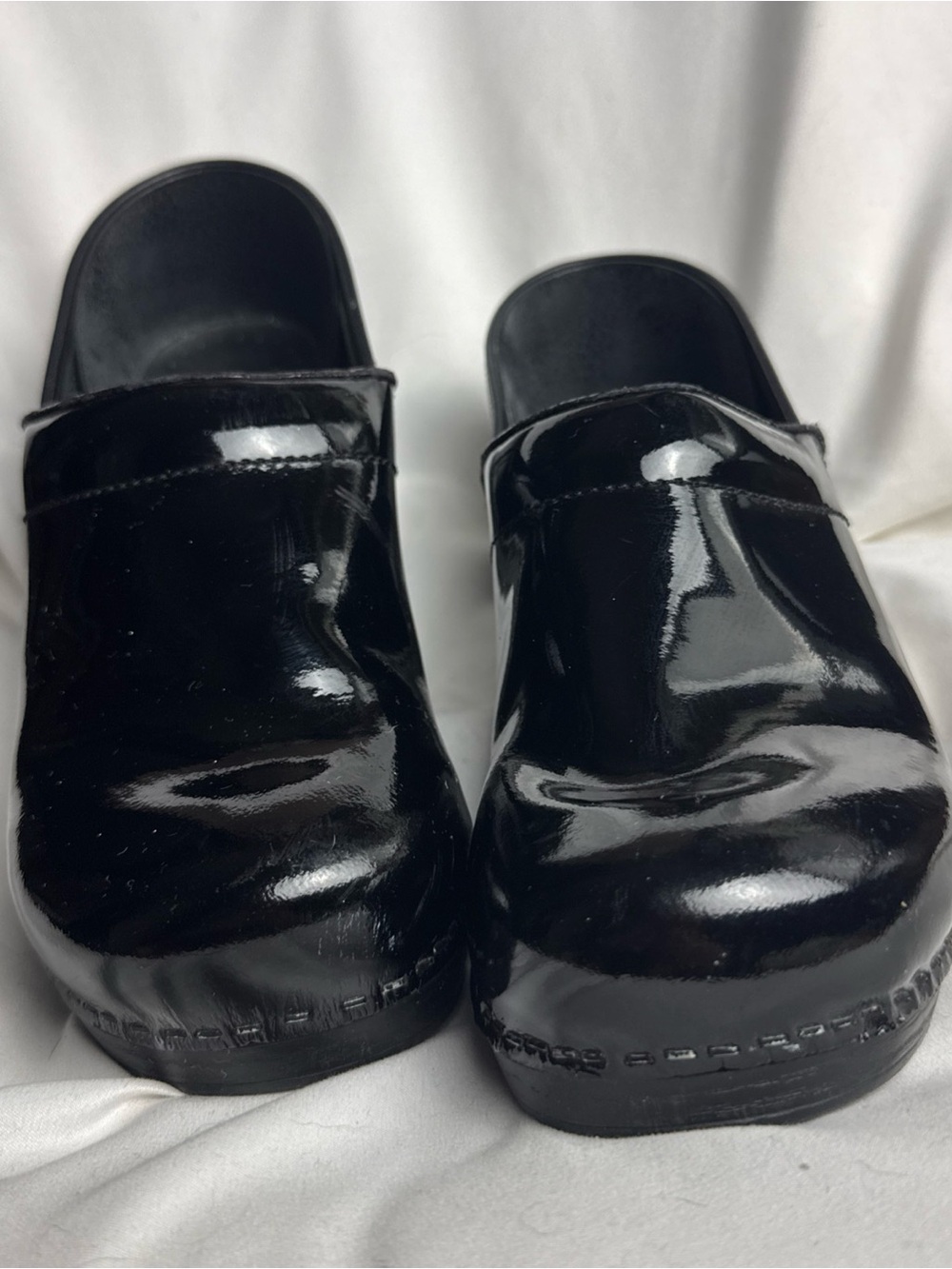 Dansko Women’s Clogs Size 41 US Black Patent Leather Professional Comfort Shoes
